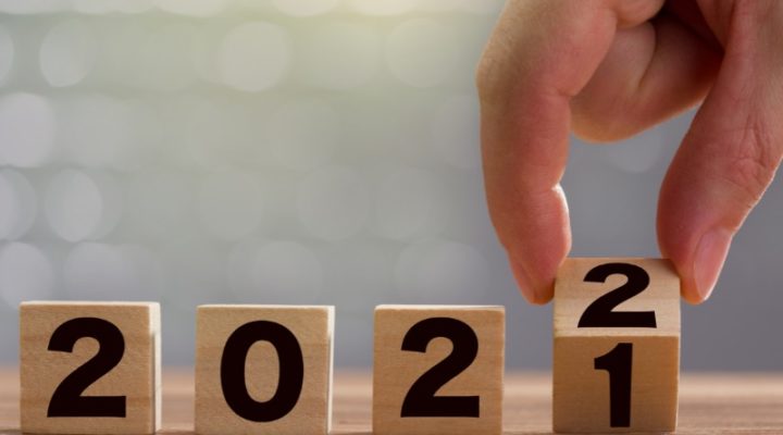 Square wooden blocks showing 2022